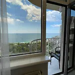 с авторским ремонтом, панорамный вид на море Apartament Odessa