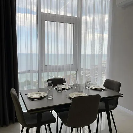 с авторским ремонтом, панорамный вид на море! Odesa