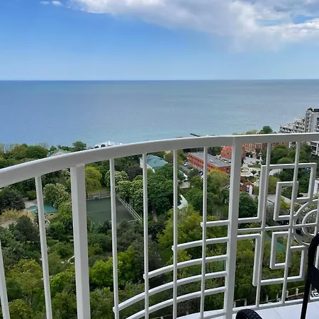 Шикарная Квартира С Балконом И Панорамным Видом На Море Apartment *