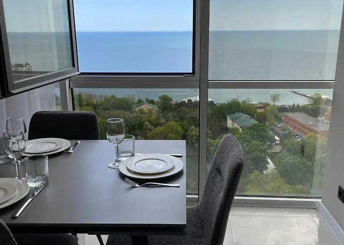 с авторским ремонтом, панорамный вид на море! * Odesa